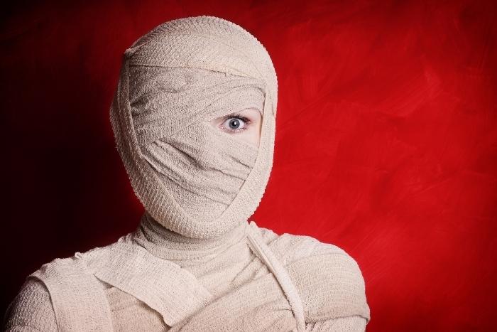 woman-in-mummy-costme-for-virtual-halloween-costume-contest
