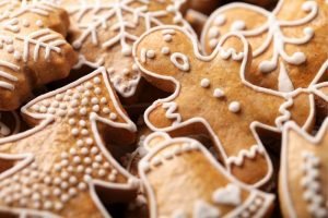 tray-of-gingerbread-cookies-for-holiday-party